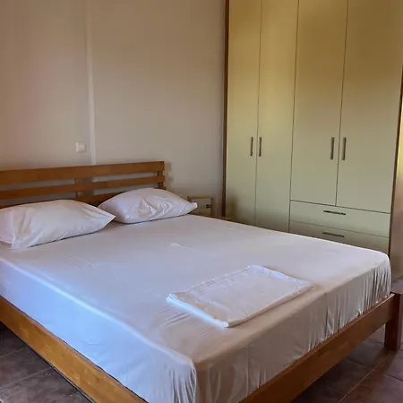 Holiday home Phoenix Cosy Livadakia *