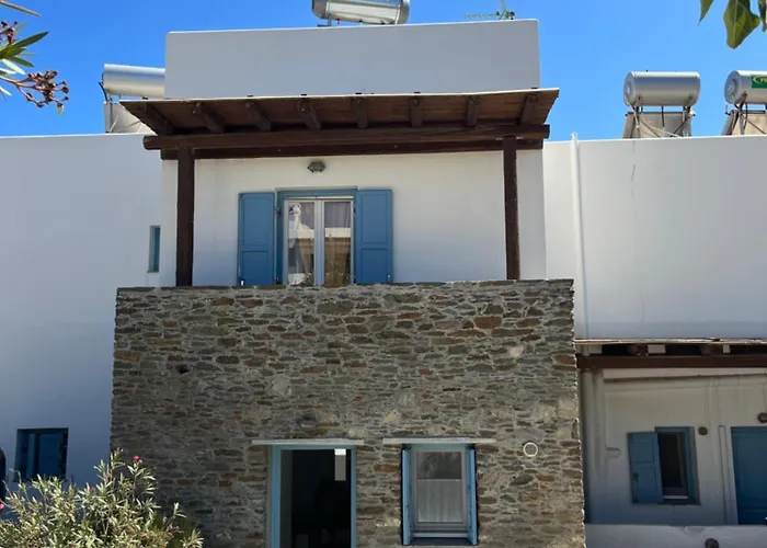 Phoenix Cosy Livadakia Casa vacanze *